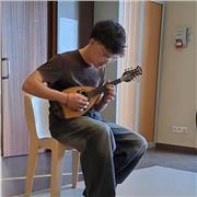 Initiation à la mandoline. Cours de musique
